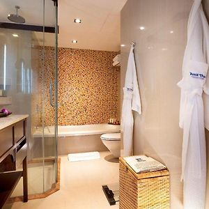 Landmark Suite King